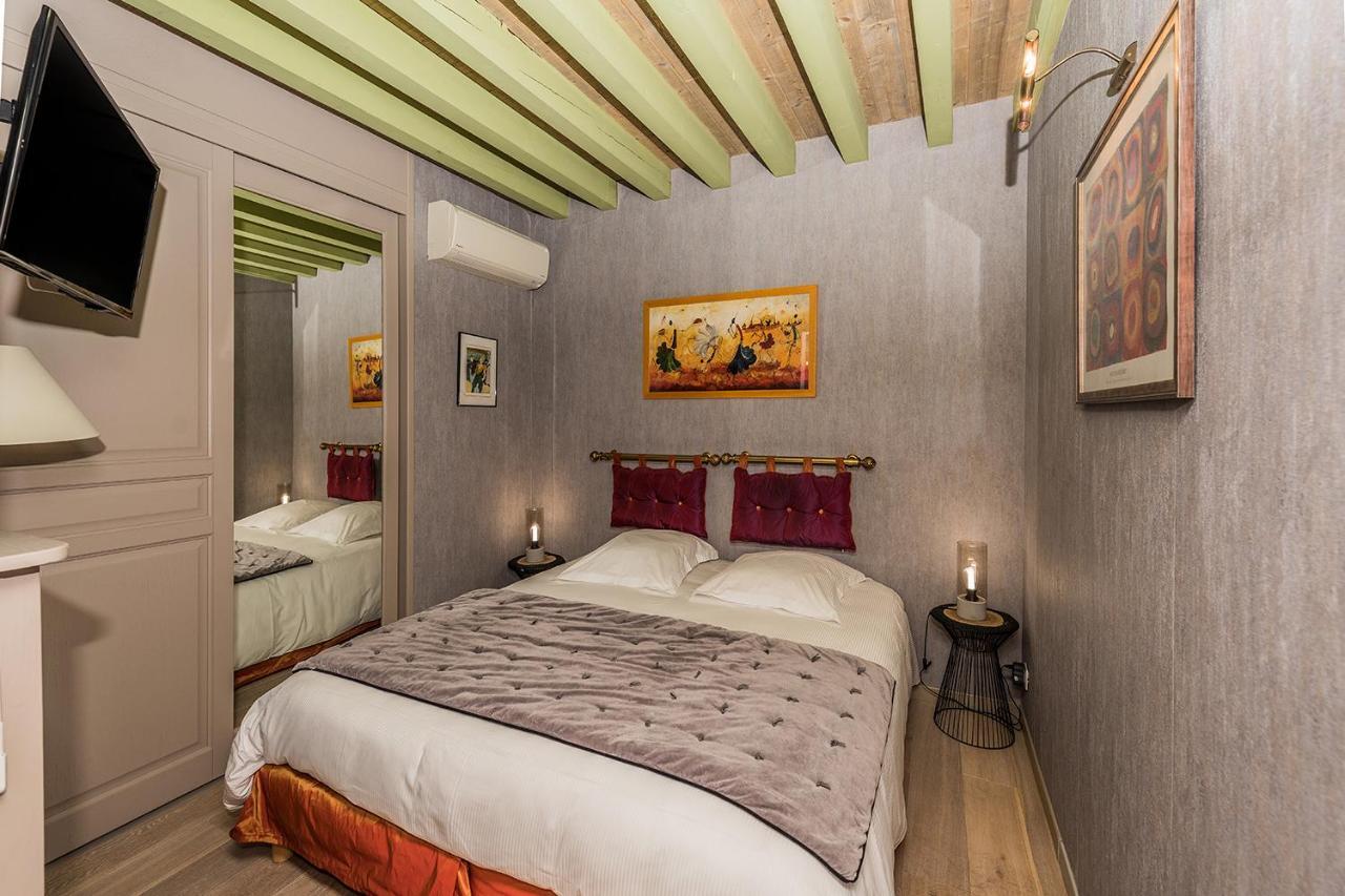 Chambres D'Hotes La Closerie Des Trois Marottes Melun Exterior photo